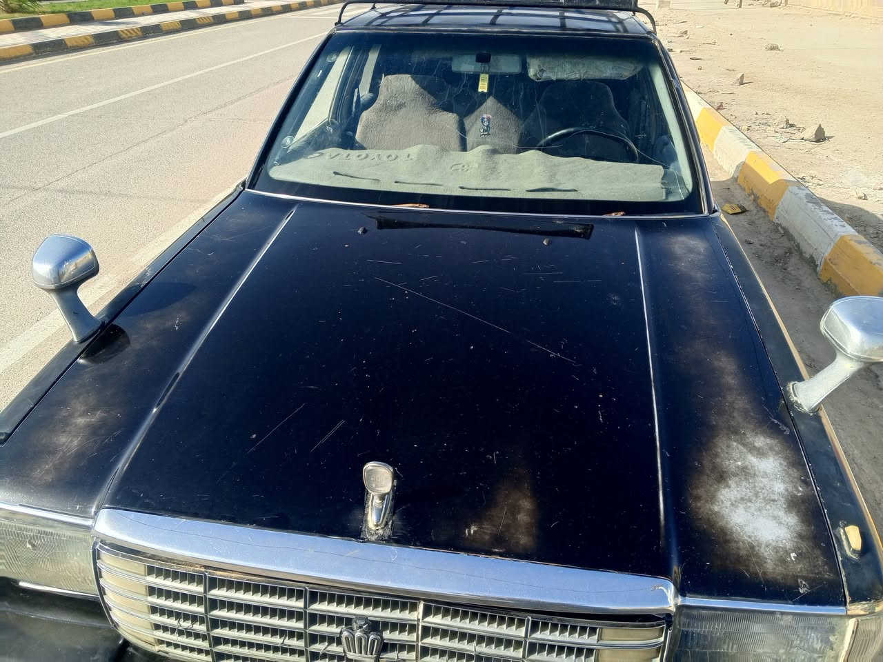 سيدان للبيع موديل 89 مكينه ثنين ونص ديلكو وكاله عامه  السعر 35 وبيه مجال المكان ناصريه سوق الشيوخ ***********
