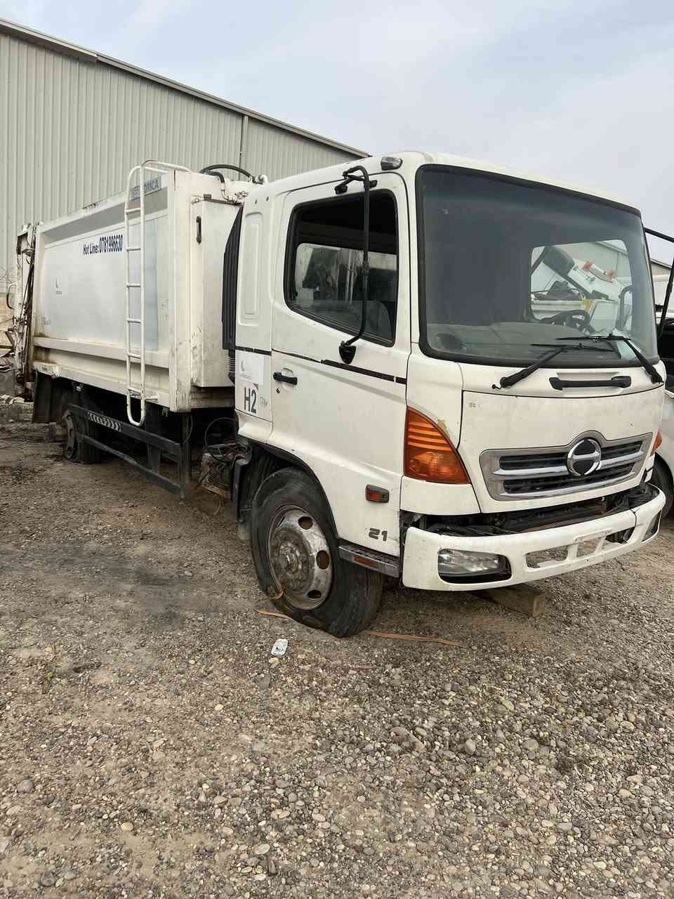 هينو عدد 3
دخول جديد بمديلهن  بيهن 
حجم ال 300 مديل 2018  بيهن نقص مكينه وكاردن  وكماليات
حجم ال 500 مديل 2016  نقص تايرات وكماليات
للاستفسار : ***********
