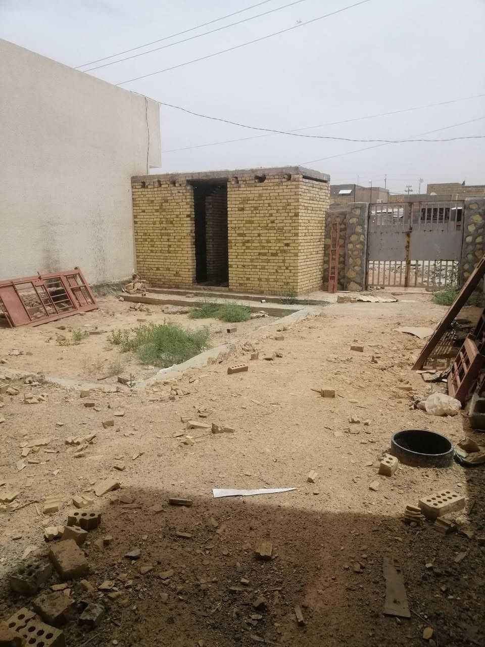 #هيكل زراعي 300متر للبيع طابقين طابوق جمهوري سقف كونكريت وأساس كونكريت وياه شبابيك وبيبان الطابق الارضي داگين واير الكهرباء عوزه(لبخ وارضيه وسيراميك وكهرباء وماي)
#هيكل زراعي 300متر للبيع طابقين طابوق جمهوري سقف كونكريت وأساس كونكريت وياه شبابيك وبيبان الطابق الارضي داگين واير الكهرباء عوزه(لبخ وارضيه وسيراميك وكهرباء وماي)
الطابق الارضي غرفتين ومطبخ وصاله واستقبال وحمام داخلي ومجمع صحي خارجي
الطابق الثاني غرفتين كبيره وصغيره وصاله وحمام
للأستفسار #مراسلة الصفحة
أو #الاتصال على ***********
***********
