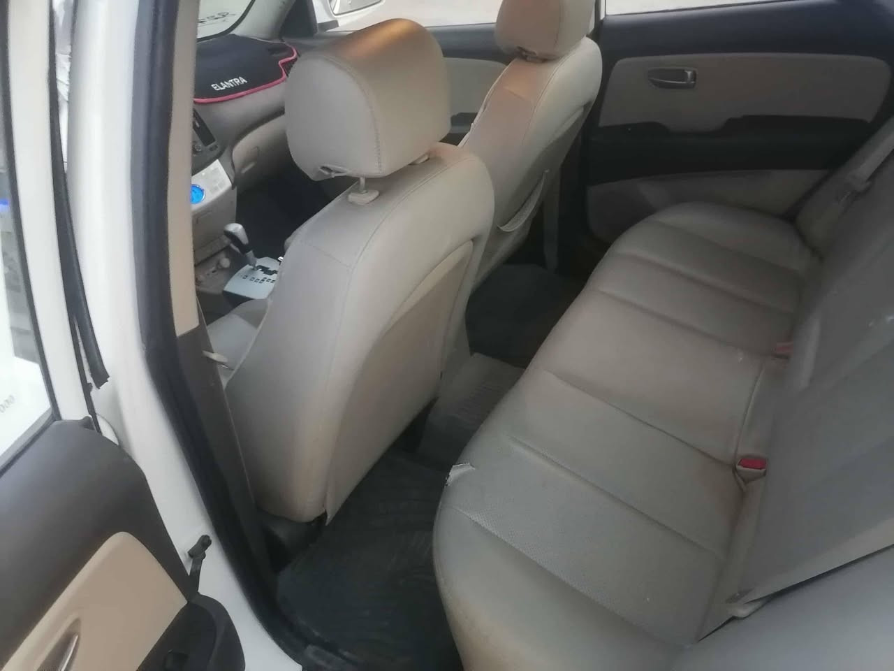 افانتي 2009.ادوات متومه  رقم وسنويه  كير محرك شرط محرك 1600. دكشن عالي تخم تاير   سياره متصرف عليه لو ربع  جاهزه  السعر  45. وبي مجال بسيط       ***********
