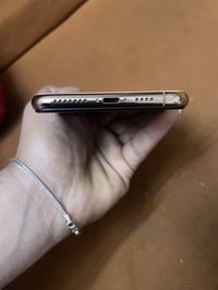 ايفون 11 برو ماك مستبدل شاشه وبطاريه اصليه الجهاز حلو وكله شغال سعر 27...