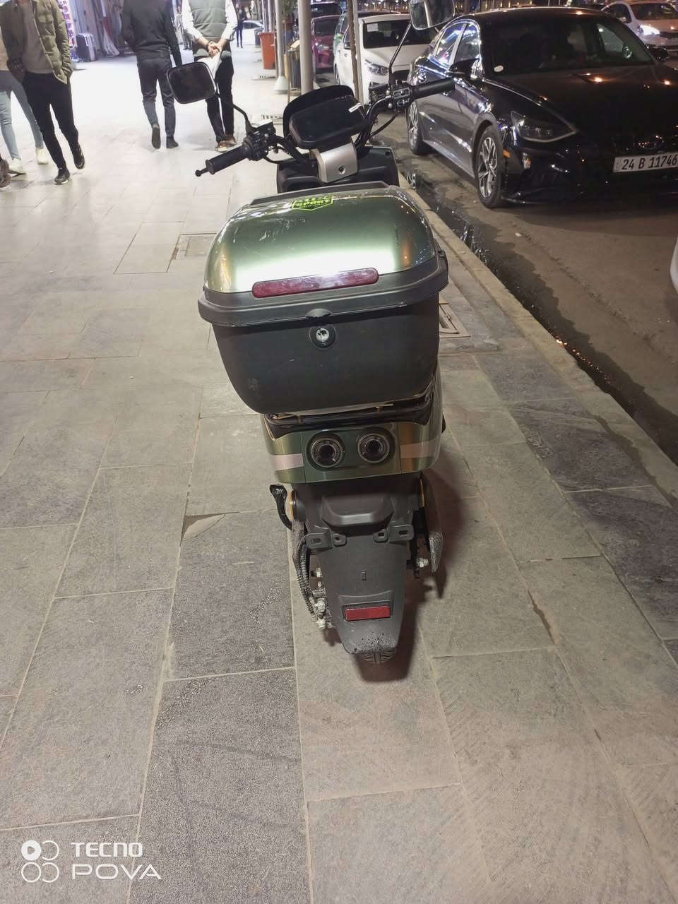 السلام عليكم دراجه شحن للبيع 318 6 بطاريات الشحنه الوحده تمشيك 45 كيلو السرعه الحقيقه 60 السعر 550 الف دبل سويج و دبل بصمه الماطور نضيف حيل


**إذا كنت صاحب هذا الإعلان وتريد حذفه لأي سبب، رجاءا أرسل رسالة إلى الدعم الفني**