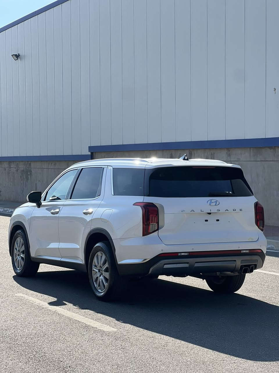 هيونداي بلاسايد  SEL 2024
‏Hyundai Palisade (SEL) 
دخول جديد  داخل لونين  ماشيه 27 ميل   
السيارك كاتى بدون رقم تترقم شمالي 
مواصفات  : بصمة تشغيل عن بعد ، فور ويل ، انضمة قيادة
 ، تدفئة بالكشنات ، شفتات بالستيرن ، سياقة ذاتية ، 
كشنات جلد ، تبريد مركزي  ، كشنات vip , منفصل ، 7 راكب 
مكان السيارة دهوك ،
KM8R2DGEXRU703763
ضرر السيارة : قبغ الصندوك صبغ و جاملغ الخلفي 
بدون دواخل   بدون ايرباك ،  كير و محرك بشرط 
السعر : 275$ ورقة و بيها مجال 
للتواصل : اتصال او واتساب فقط 
***********
***********
