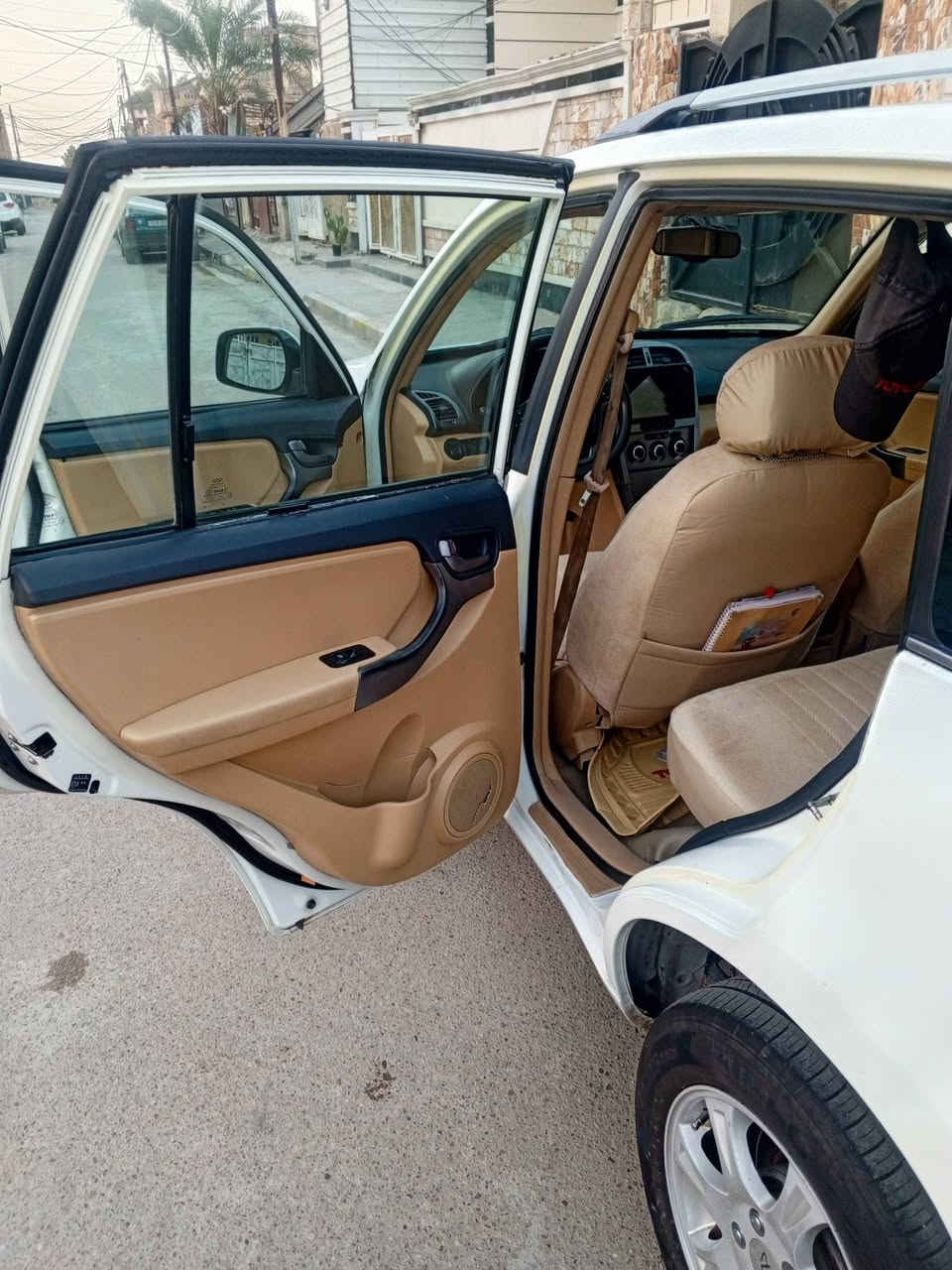 السلام عليكم تيكو موديل12 مراوس رقمها بغداد سيارة مكفولة من ضربة وصبغ عنوان بغداد أو للبيع ***********
