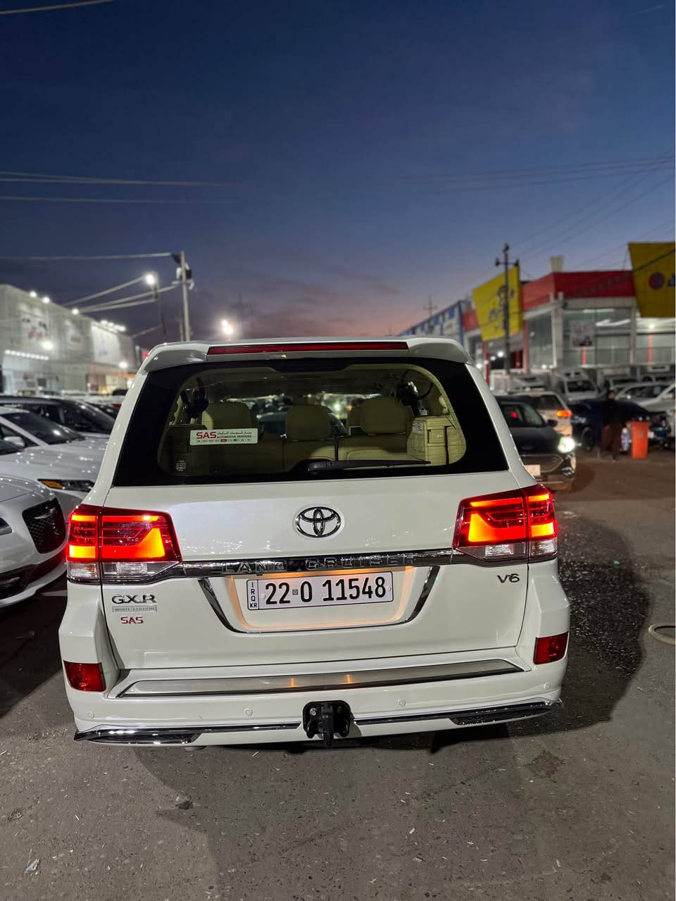 ﷽

السلام عليكم. 
Land Cruiser.  2017
White Edition .  GXR   V6 

نرخی : 490$ وەرەقە و مجال 
ماوەی رۆشتن : 96  هەزار کیلۆمتر
 
تێبینی : (سەیارەکە بێ بویاخە بەس دوو جێی بچووکی تعدیلە  هەیە  )
گێر و مەکینە و بەردی گزۆز هەموو بیلادیە بە شەرتە  
 ‏ WhatsApp - Vibir‏‎‏‎‏‎
☎️***********
شوین : هەولیر أربيل, العراق
