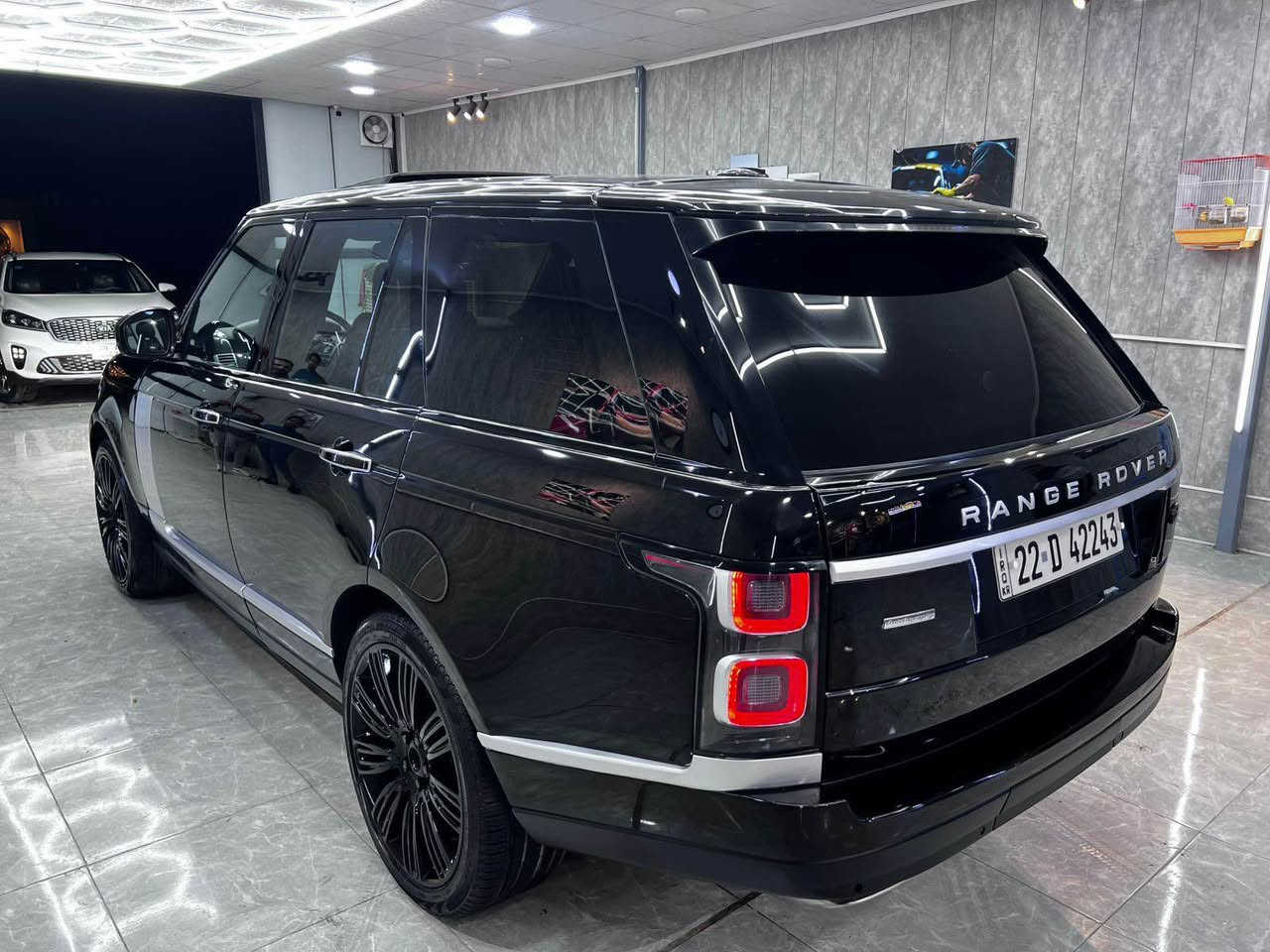 السلام عليكم 
للبيع او مراوس رانج فوج موديل 14 مواصفات خاصه فول  السيارة شرط كسر كارتون مكينه مامفتوحة  شرط ترايك وين ميعجبك محدث بجم 20 لون مميز السياره شرط برغي متصرف عليها 
السعر 30 الف دولار
 مكان السياره النجف الاشرف النجف, العراق


**إذا كنت صاحب هذا الإعلان وتريد حذفه لأي سبب، رجاءا أرسل رسالة إلى الدعم الفني**