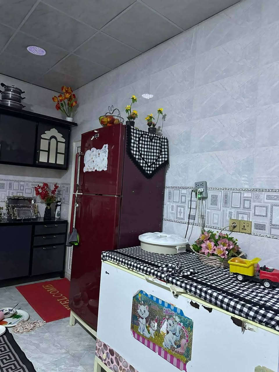 دار للبيع المساحة ٢٠٠م طابق واحد زراعي# فول مواصفات الموقع كركوك حي العسكري الموقع مميز جدا خلف التجاري فرع اسوق البركه الدار نظام دكت
التفاصيل الدار :كراج سيارة #استقبال# غرفتين نوم # هول كبير  مطبخ حار بارد +بيتونه كبيره بناء حديث 
كونتر تفصال هديه مع الدار مع مبرده حجم كبير دكت
مشمول بقرار التمليك
سعر ٨٥ بي مجال


**إذا كنت صاحب هذا الإعلان وتريد حذفه لأي سبب، رجاءا أرسل رسالة إلى الدعم الفني**