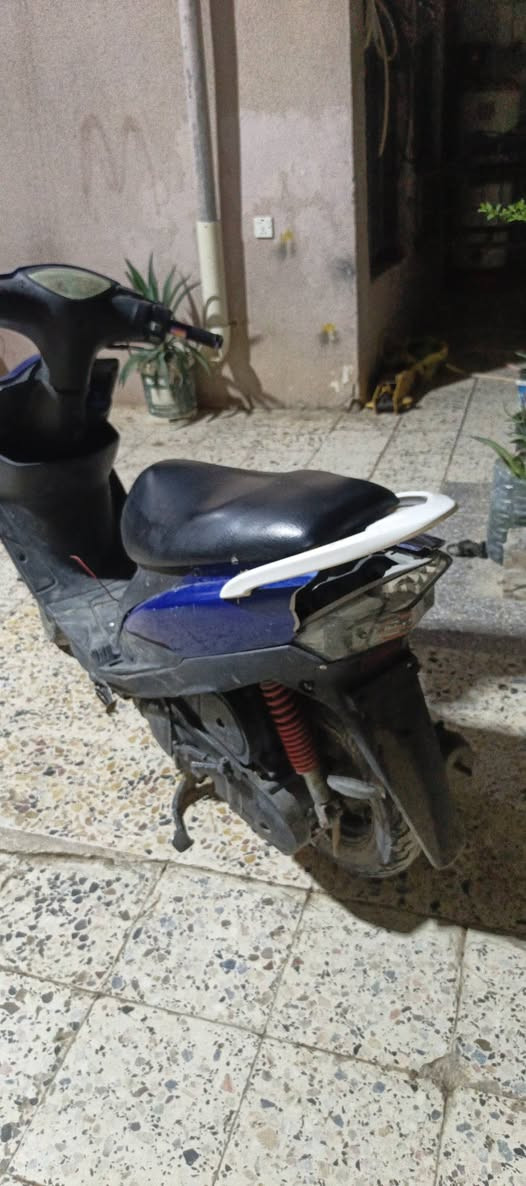 سلام عليكم ماكس للبيع ابيعهة على وضعيتهة شراي يتصل ***********
