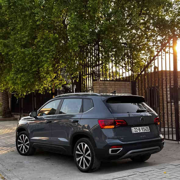 السلام عليكم
فولكس واجن تاوس SE  2023 
محرك 4 سلندر 1500 توربو
فول مواصفات
لون اسمنتي حادث بسيط باب خلفي سكن 
صور الحادث موجودة بالمنشور
بجم كبس ماشية 25 الف 
بصمة ابواب سقف بانوراما 
تدفئة بالكشن ستيرن تدفئة 
تبريد قطعتين
لايت زينون بلادي
رادار امامي جانبي وخلفي 
تحديد مسار
هاند بريك دكمة  
وباقي المواصفات معروفة
رقم اربيل بأسمي تحويل ثاني يوم
مكان السيارة بغداد شارع فلسطين 
للاستفسار التواصل على الرقم ***********
