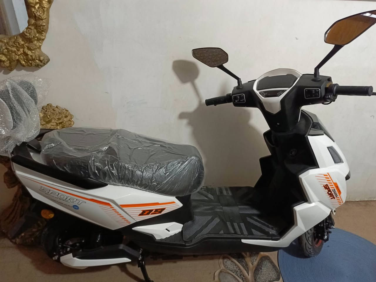 سلام عليكم دراجه شحن زيرو السعر 850 الف دينار الاتصال على رقم ***********
