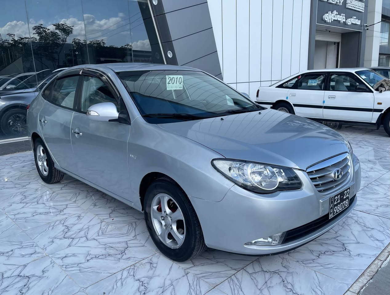 ...﷽....

....ماشاألله.... هؤندا ئاڤانتى ٢٠١٠ فول فول بةس سلايت نيه،
گيج وةنةوشه ، ئيكؤى بيلاد،
لايت رةش ، بةگلايت ليزةرى ،
ئاوينه ئيشارةت ، ئاوينه كارةبا ،
كوشن جلد و هيتةر ،حاسه،ABS
ڤؤليؤم سةر سوكان ، تةبريد لةمس،
سةيارةكة نمونةيه له جوانى و كامل مةسرةف كراوه،
چوار تاية و ويلى لؤك،
گير و مةكينه بةشةرت ، 
سةقفى وةك شوشةيه بى بوياخ،
بريكى بةستراوه و ABS,
نوقسانى نيه دينار ناخةيته سةرى،
سعر// ٥٤ مةجاليكى كةم
شوين // كةلار
***********
*********** كالار, السليمانية
