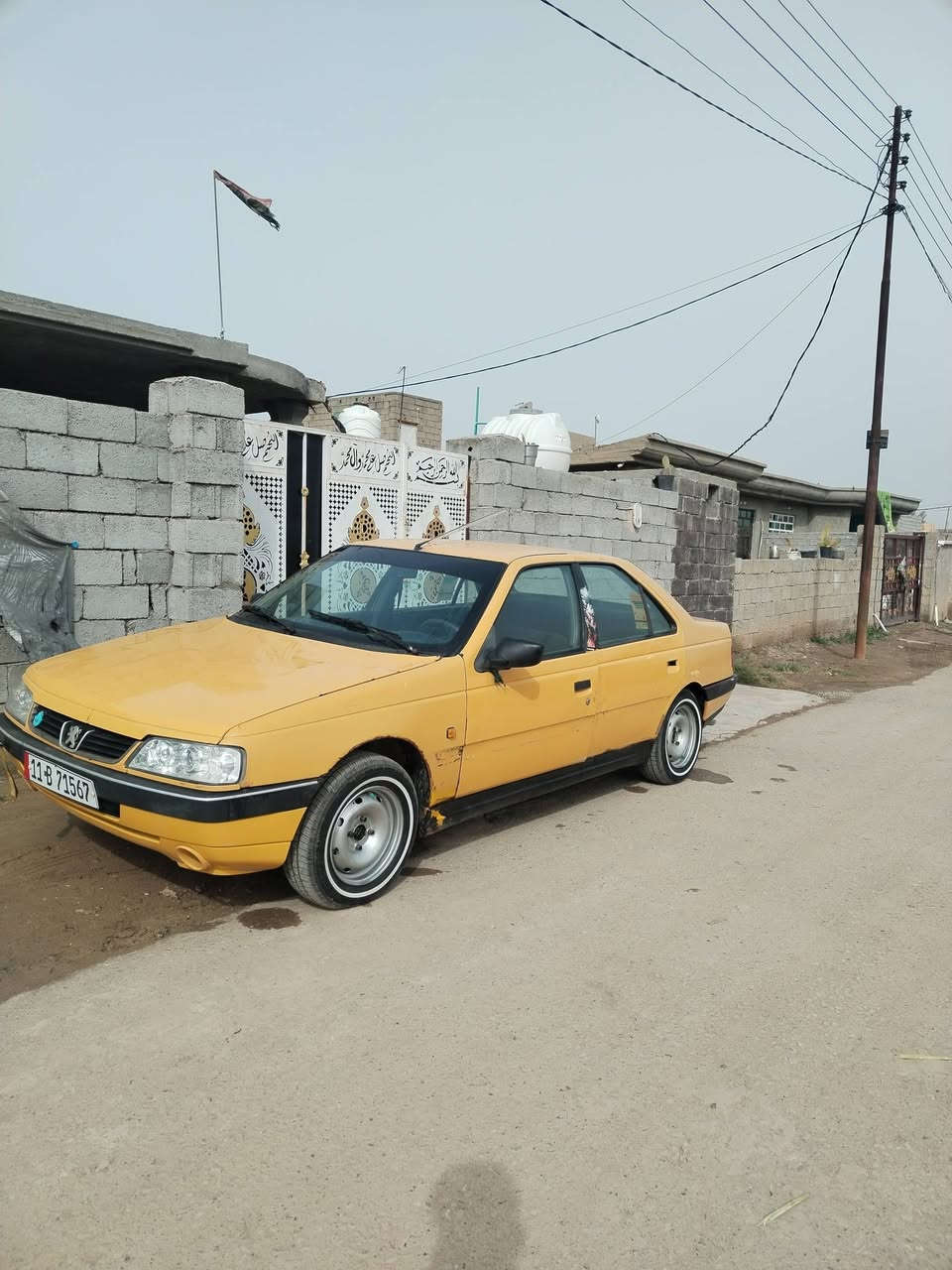 مراوس بسايبه
بيجو موديل 2012
سياره حلوه وكاعده بيهه مكينه تنقص 
مكاني بغداد بسمايه 
السعر 25 بيهه مجال 
***********
