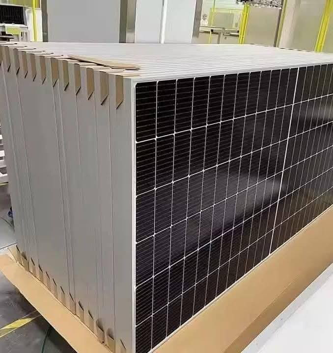 راحة بالك مضمونة ويانه ☀️
انفيرتير ضمان 3 سنوات استبدال
بطاريات ليثيوم فوسفات الحديد ضمان 5 سنوات
الالواح المستخدمة هي الافضل في السوق من شركة لونجي 
عدد  الواح كافي لتغطية الحمل وشحن البطاريات
شغل نظيف وتنصيب عدل 👌🔋
للاستفسار: 
زيد الجميلي ***********
نورالدين النعيمي    ‬ ‭ 0782 444 0083‬
