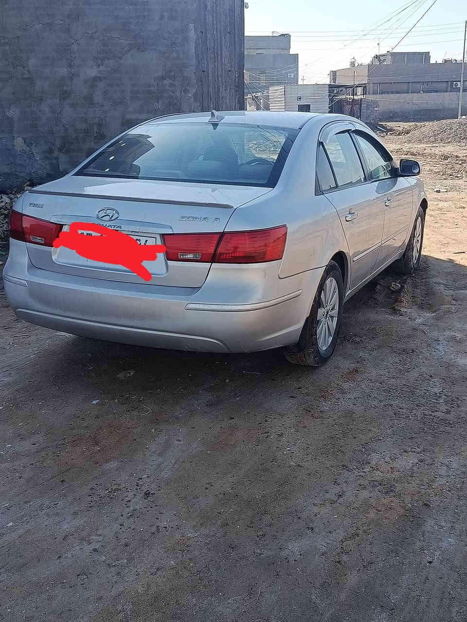 السلام عليكم
سوناتا للبيع موديل 2009 امريكي 
جاهزه من كلشي  رقم أنبار انكليزي الجديد 
باسمي  تحويل وين ما تريد باي محافظة 
السعر 127 وبيه مجال قليل رقم الهاتف ***********
