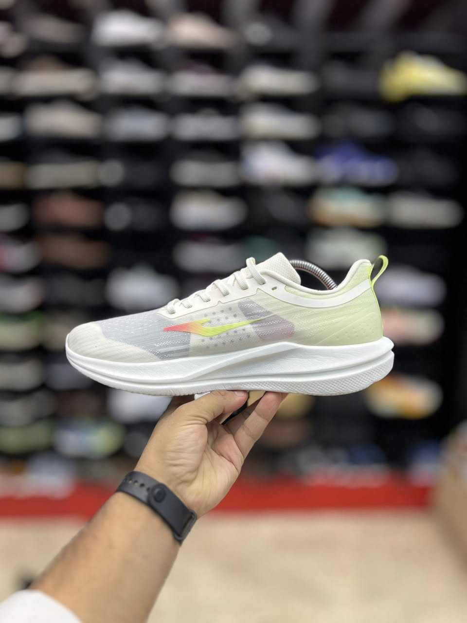 ماركة اكس تيب 
حذاء جري 
طبي خفيف 
قياس 44
العنوآن نجف ملحق الروان 
توصيل 🚚 محافظات 6 داخل النجف3 
*********** واتساب
