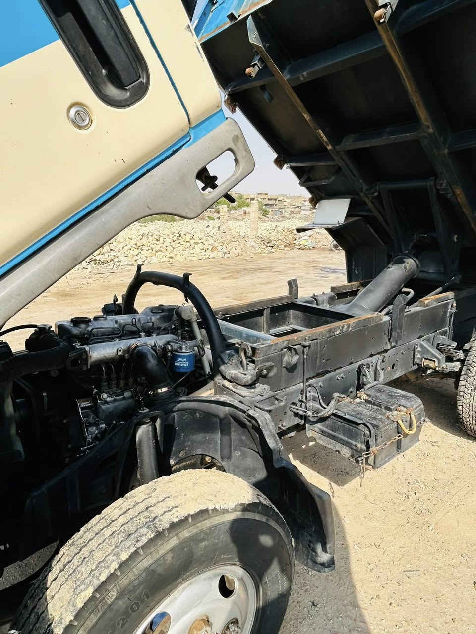 لبيع كنتر بزون فحل بلادي موديل  97 رقم بغداد بسمي سنويه ما ساقطه السياره خير من الله لا تنقيص ولا بخار تخم تاير جديد السياره جديده بمعنه الكلمه رقم ***********
