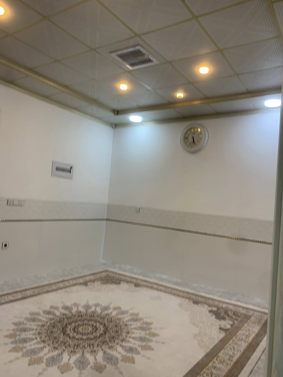 خانوو بۆفرۆشتن ١٦٠ مەتر 
لەكەلاركۆن نزیك مزگەوت ئەبوبەكرصدیق
￼فول مواسەفات 
خاوەنی دەڵێ كامل ڕەباتم بۆكردوە خۆم بەدڵسۆزانە دروستم كردوە
خانوەكە پێكهاتوە
ژوری میوان
مەتبەخ+مەتبەخ گەرم
هۆڵ 
نوستن ١
نوستن٢
بۆزانینی نرخ و زانیاری زیاتر 
كۆمێنت بكەن یان پەیوەندی بكەن بە
***********
تۆی بەڕێزیش ئەگەر موڵكت هەیەو دەتەوێ بیدەی بیفرۆشی یان بیدەی بەكرێ ئەوا پەیوەدی بكە بێ بەرامبەر بۆتی بڵاوەكەینۆ 
***********واتساپ و ڤایبەر
