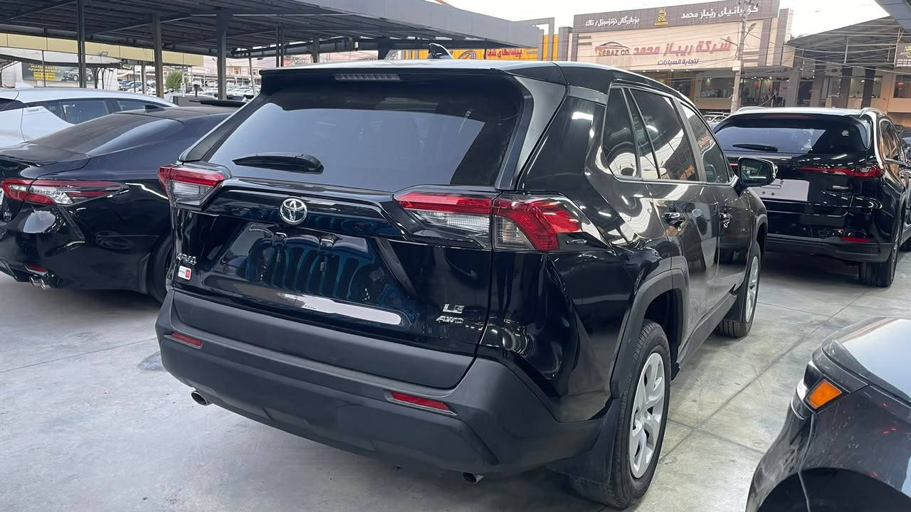 ‎‏
Toyota Rav4 AWD 𝟰*𝟰 

للبيع تويوتا راف فور Toyota RAV4 2024 LE ✅

سعر ١٩٠ ورقه 

تويوتا راف فور LE 
موديل 2024

حجم المحرك 4 سلندر  ٢.٥
المواصفات :
Awd
الشاشة الجبيره 
تحديد مسار 
رادار أمامي(تحديد مسار)
رادار جانبي (نقاط عمياء) على المري 
رادار خلفي(التحذير من الاصطدام)
تحكم وضعيات القيادة Drive Modes 
ابل كار بلي بلوتوث بدون وياير
اوتو ستارت (Auto start)
اوتو ستوب(Auto Stop)
هاند بريك بصمة
اوتو هولد(Auto Hold) 
تحكم وضعيات القيادة,ECO,NORMAL,SPORT  
تحكمات استيرن 
وبقية المواصفات المعروفة
قطعتين صبخ
***********
#toyota   #rav4 #2024 #le
