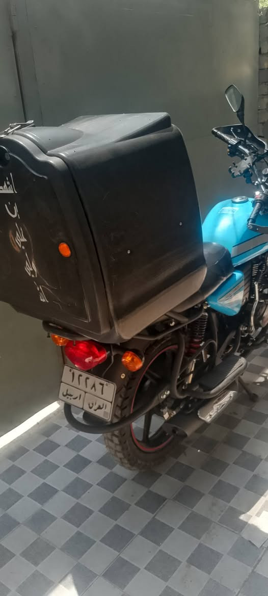 سلام عليكم مرخصه الادمن دايوان جبلي 24 ماشيه 23الف دراجه نضيفه جيب فيتر وياك برغي ممفتوح بيهه عده الشغلات الاستهلاكيه مكاني حيي الجهاد وبسعر مناسب  ***********واتساب فقط
