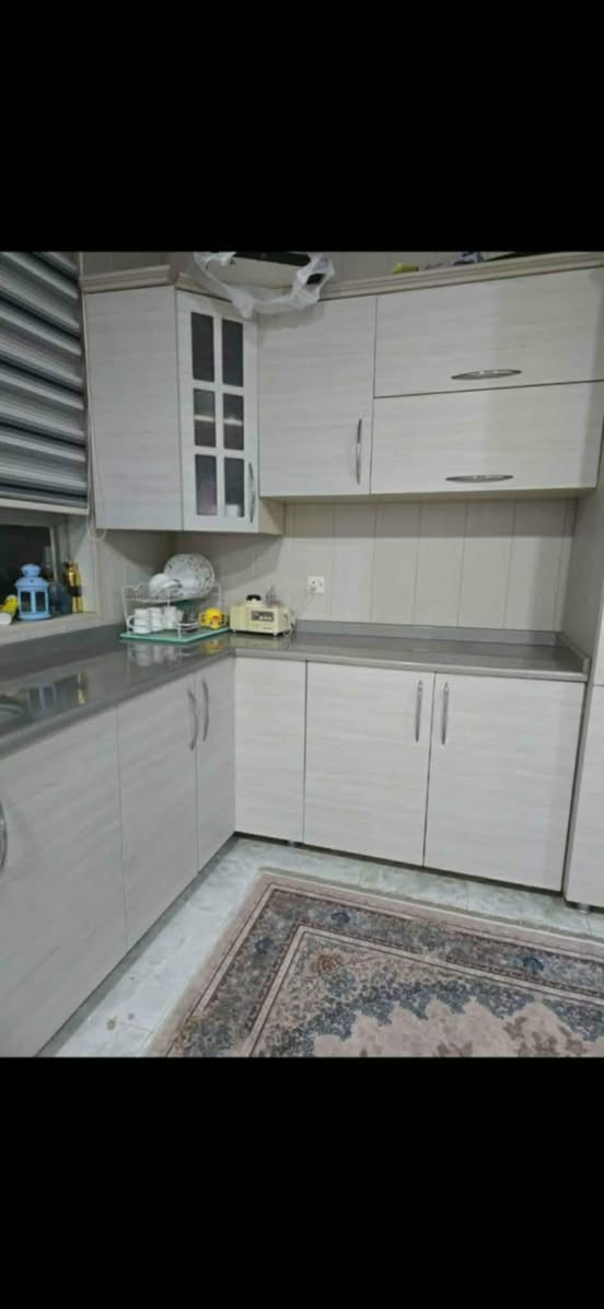 کەوەنتەر کامل بالۆنپرێسە
لای سەلاجەکەی ٣م ٤٥سم
لای مەخسەلەکەی ٣م٧٥سم
لای مەخسەلەکەی دەتوانی گچکەی بکەیەوە شوێن غەسالەی قاپ شتنی لێ تەرک بکەی ناونيشان رانيه


**إذا كنت صاحب هذا الإعلان وتريد حذفه لأي سبب، رجاءا أرسل رسالة إلى الدعم الفني**