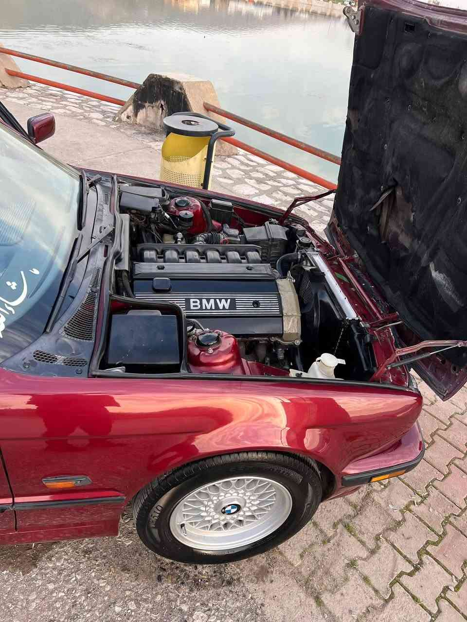 سه ره تا به ناوي خوا
Bmw 525 تؤماتيك  
مؤديل 1992 فول
ئارم پلاستيك سلئماني 
سلايت كوشت هيته ر
ته بريد ساردو گه رم له سه ر سويچ
ده عامي بؤ ده عامي به شه رت چركه ي تيا نيه 
چه كوچي پئوه نيه عام بؤياخ له سه ر ساخه
گشت گياني له سه ر بيلادي ماوه ته وه 
به شه رتي 100 وه ستا 
نرخ 60 گلاو معامه له يه كي برايانه 
شوئن: رانيه
ژم وه تس ئه پ ***********
