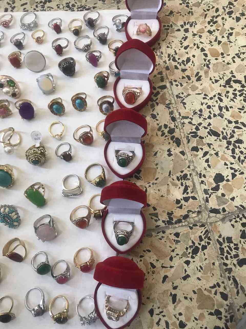 محابس بهالجمال قطعه ٢ و٣ و٤ فقط
عندي توصيل 🚚 
المكان بغداد


**إذا كنت صاحب هذا الإعلان وتريد حذفه لأي سبب، رجاءا أرسل رسالة إلى الدعم الفني**