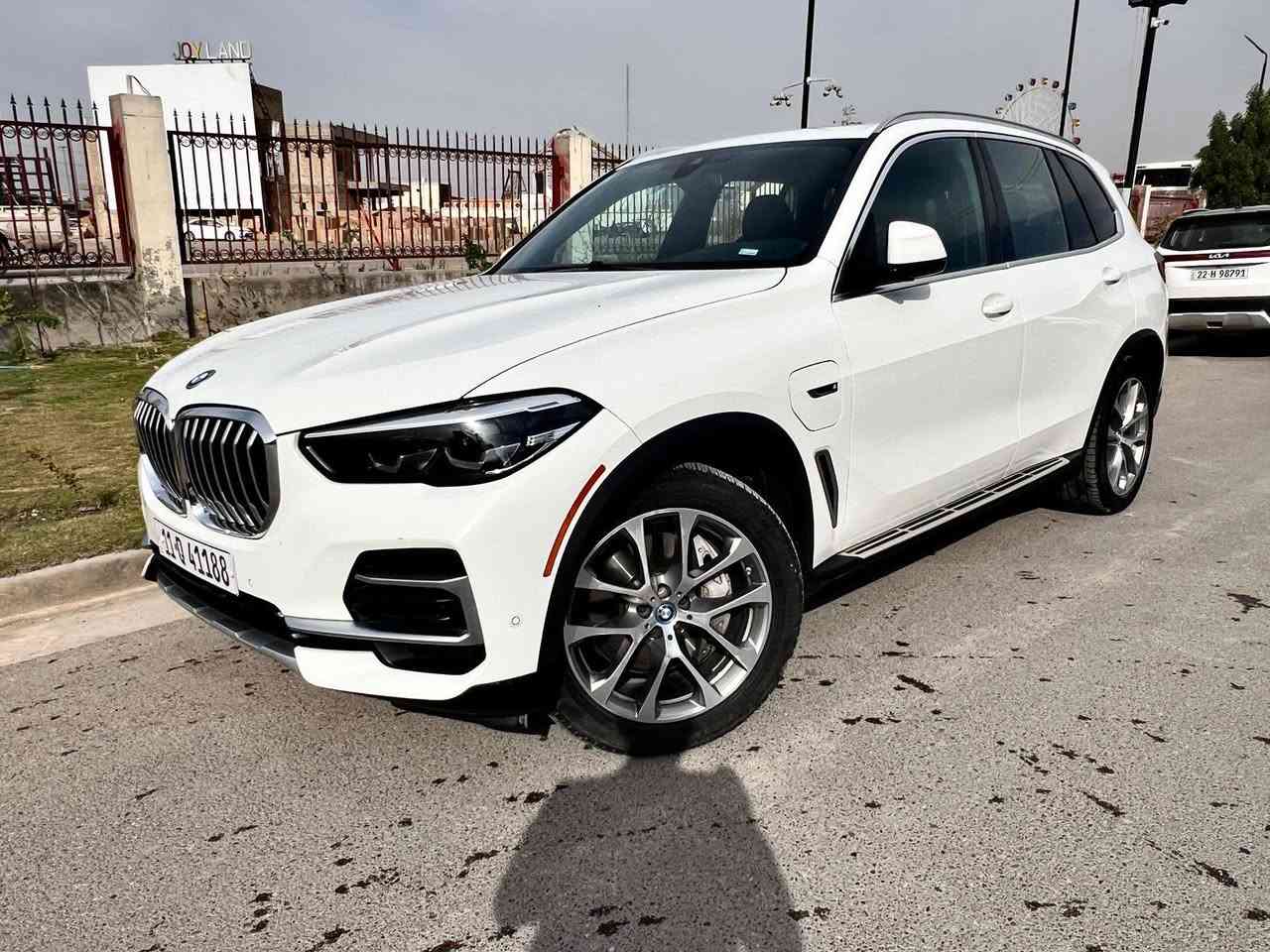 بي ام دبليو BMW X5 2023 هايبرد
بدون صبغ كلين تايتل 
وارد امريكي 
بلك ان
ماشيه 90 الف كم
المكان الدوره
كل شي بيه مكفول

رقم صاحب سيارة
***********
