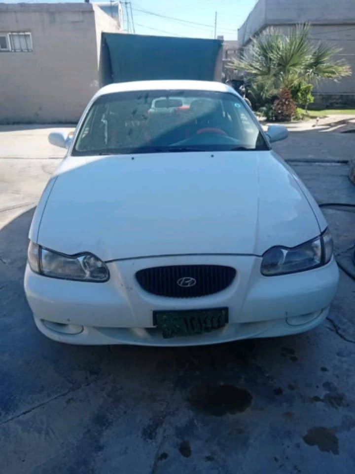 سوناتا موديل 2000
رقم وهزه وسنويه جدد صبغ للجماله محرك وتواير جدد 
السعر40$
***********
