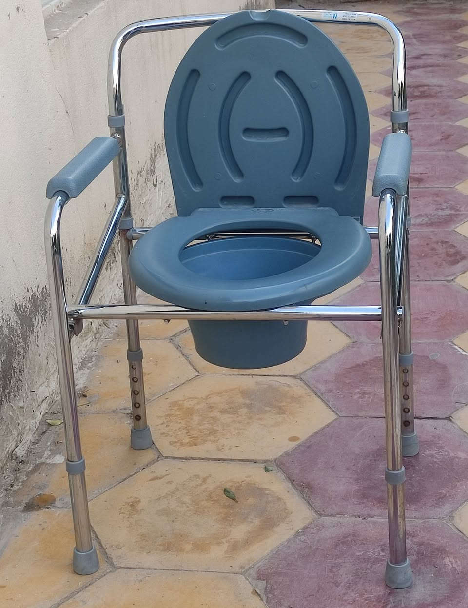 كرسي غربي مستعمل بس مابي كل ضرر يطبك ويصير وره الباب للبيع نهايته 30


**إذا كنت صاحب هذا الإعلان وتريد حذفه لأي سبب، رجاءا أرسل رسالة إلى الدعم الفني**