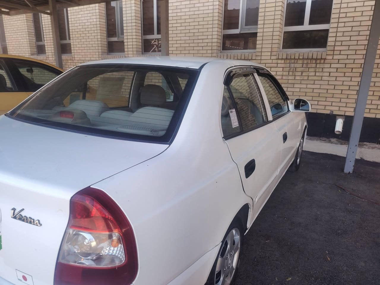 السلام وعليكم عندي فيرنا موديل 2009 السياره جاهزه من جميع النواحي حلوه السياره بيها حادث ومعمره تعمير حلو اوعارضها 58 ورقه اوهذا رقم تليفوني *********** وباسمي السياره عنواني بغداد القاهره
