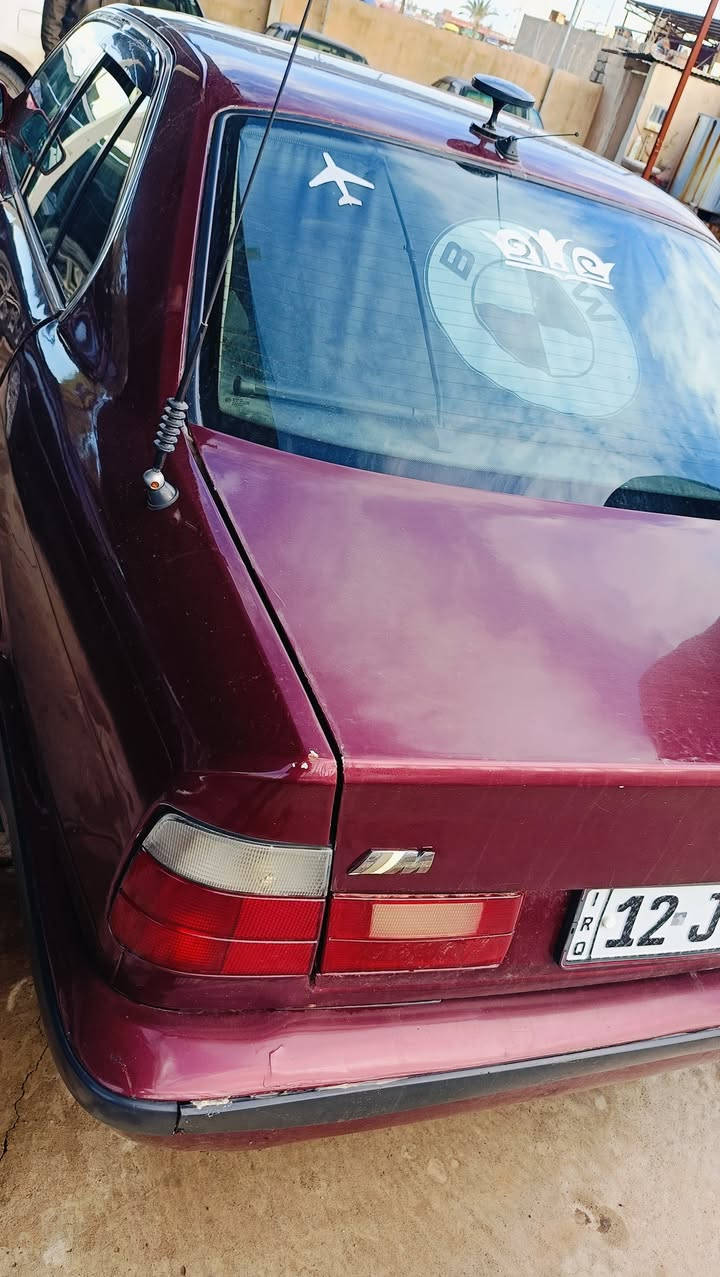 السلام عليكم 
للبيع بي ام دبليو 1991 
بيع اقساط او نقد 
جيرو مكينه بشرب 
صبغ جماليه 
كربون ما مسجل 
شرط الوكاله والتحويل  
فخم امامي خلفي جديد 
مكان السياره موصل سهل نينوى برطله معرض بانوراما للاستفسار 
***********
***********
