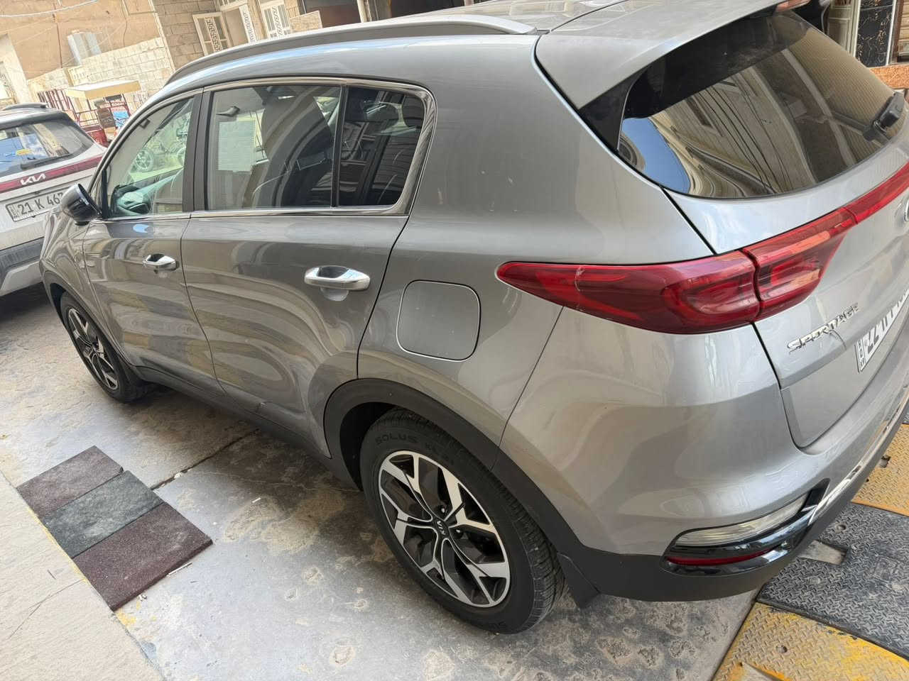 للبيع سبورتج ٢٠٢١
🔹 اللون: نفطي
🔹 رقم السيارة: أربيل (مسجلة باسمي)

📌 المواصفات:

 • فئة EX (فل كامل عدا الفتحة)
 • بصمة تشغيل
 • رادارات
 • مانع انزلاق
 • إشارات بالمرايا
 • ترحيب
 • تبريد 4 قطع
 • جنطة كهرباء
 • كراسي كهرباء
 • تدفئة بالكراسي الأمامية

📌 حالة السيارة:

 • ضرر جاملغ وبنيد
 • لا غرق، لا شاصي (موضح بالصور)
 • مكفولة كير ومكينة
 • السيارة جاهزة، ما بيها أي نقص

📍 الموقع: الأنبار / بابل

📞 للاستفسار:
يرجى التواصل على الرقم: (***********)
