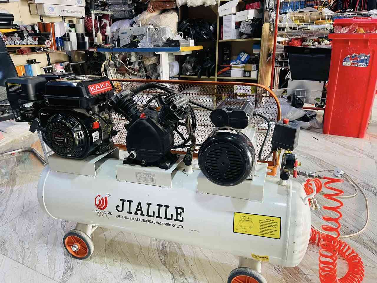 كمبريسر هواء كهرباء بانزين ***********
