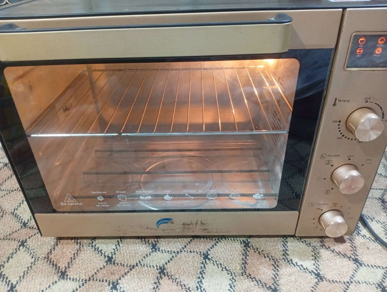 اوفن مستخدم للبيع كلش نظيف ومستخدم قليل قفله ٧٥


**إذا كنت صاحب هذا الإعلان وتريد حذفه لأي سبب، رجاءا أرسل رسالة إلى الدعم الفني**