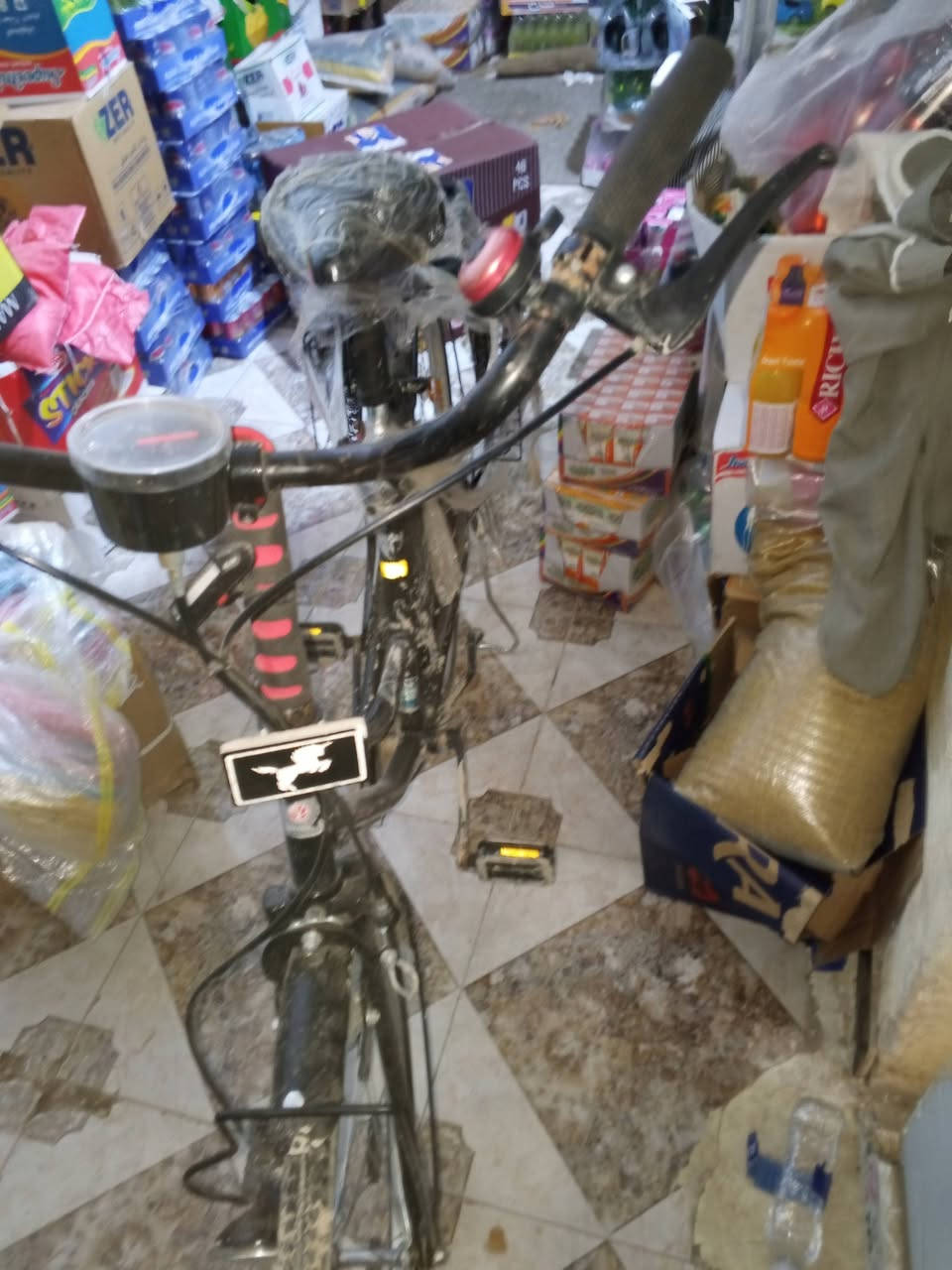 بايسكل للبيع مستعجل مكان ماكو بل مخزن وريد ابيعه باسكل كامل ونضيف ساعات منه ومنها بريكات السعر75قفل


**إذا كنت صاحب هذا الإعلان وتريد حذفه لأي سبب، رجاءا أرسل رسالة إلى الدعم الفني**