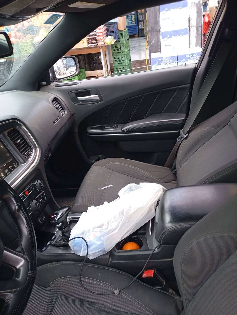 سلام عليكم شباب جارجر مديل2016معلايه2018مواصفات
sxt سياره بدون حادث بيهه تبديل قطعتين 
جاملغ جهت السايق وباب الصدر السياره رقم انكليزي تويل ثاني يوم  السعر 150بيه مجال حك الجيه رقم التلفون ***********
مكان السياره كوت واسط
