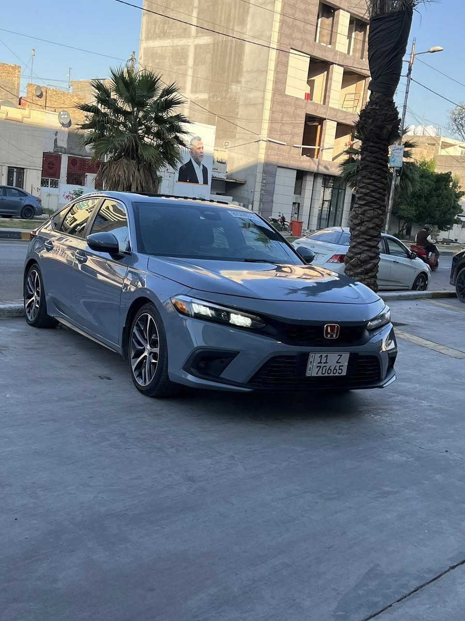 سلام عليكم للبيع هوندا سفك هاج باك وارد امريكي موديل 2023 ماشيه 49kmحادثه لبنيد ربع منه معمر ومصبوغ نفسه وقبق لصندوق كلير مال امريكا 
مواصفات البيع بل المده فقط البيع بل المده فقط 
مكينه 1500تيربو 
بصمه تشغيل وتشغيل عن بعد 
شفتات ستيرن 
شاشه كبيره 
كشنات جلد 
فتحه سقف 
كامره خلفيه 
رادرات جانبيه 
حساسات اماميه خلفيه 
مانع تصادم 
تحديد مسار 
تحديد سرعه كروز 
مانع انزلاق 
اناره ترحبيه 
هند بريك كهرباء 
اوامر ضوئيه 
4نظمه قياده 
كشن كهرباء 
شفتات ستيرن 
فول تحكم ستيرن +تدفئه ستيرن 
شحن واير ليس.            كشنات اثنين كهرباء.  كشنات وره تدفئه. تنباع بل المده فقط تنطي فلوس والباقي يقبه عليك 4 شهر او ثلاث اشهر ***********7 وتساب مفتوح صور حادث مرفقه ب منشور
