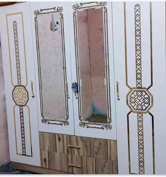 كنتور   4  باب  نظيف كلش السعر  225 او بي مجال   *********** بي واساب
