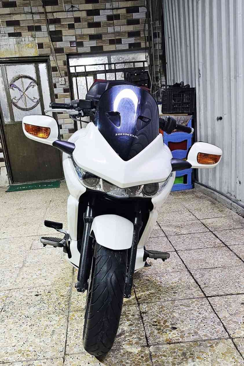 السلام عليكم HONDA DN_01 للبيع للاستفسار ***********
