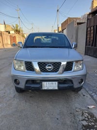 نيفاره موديل 2009محرك وكير خير من الله  كير اوتوماتيك سعر 75وبيه مجال ...