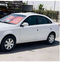 اوبترا ٢٠١٠ • ابيض • رقم شمالي