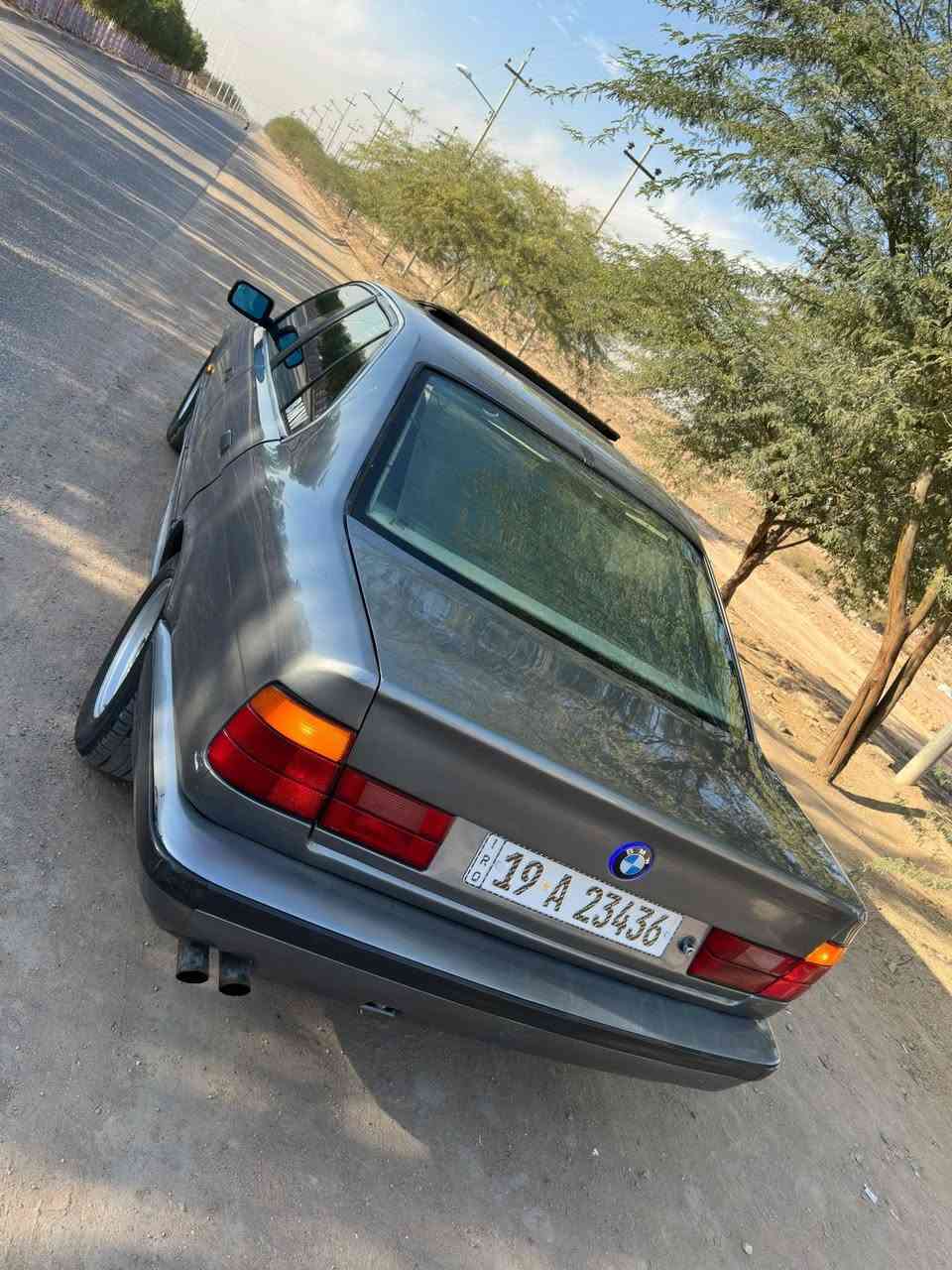 يا الله للبيع بي ام مديل 92 مسكر فانوس اوتماتيك. سياره فول مواصفات دبل أرباك دبل جكمجه. اسلايت طكتين. جام كهرباء. بجم عرض.  سياره جاهزه مكينه كير حداده تبريد. تخم تاير.  كهربائيات.  جاهزه  رقم جديد  مشروع وطني تحويل. بي محافظه.  مكان السياره البصره للستفسار ***********. سعر 58
