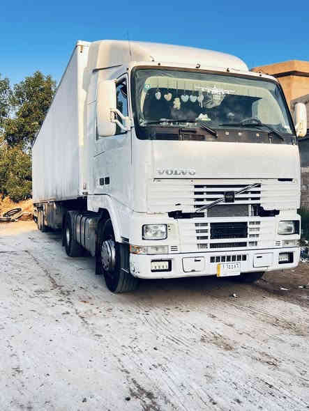 فالفو شخاطة موديل 1994 
كفالة عامة / كير مكينة اكسن  (دبل كلج) ✅ 

تحويل ثاني يوم سنوية ل 29 ✅

مابيهة نقص برغي مربوطة براد ✅

تبريد تدفئة كاملة شغالة على مصر ✅
السعر(95) بيها مجال (***********)
