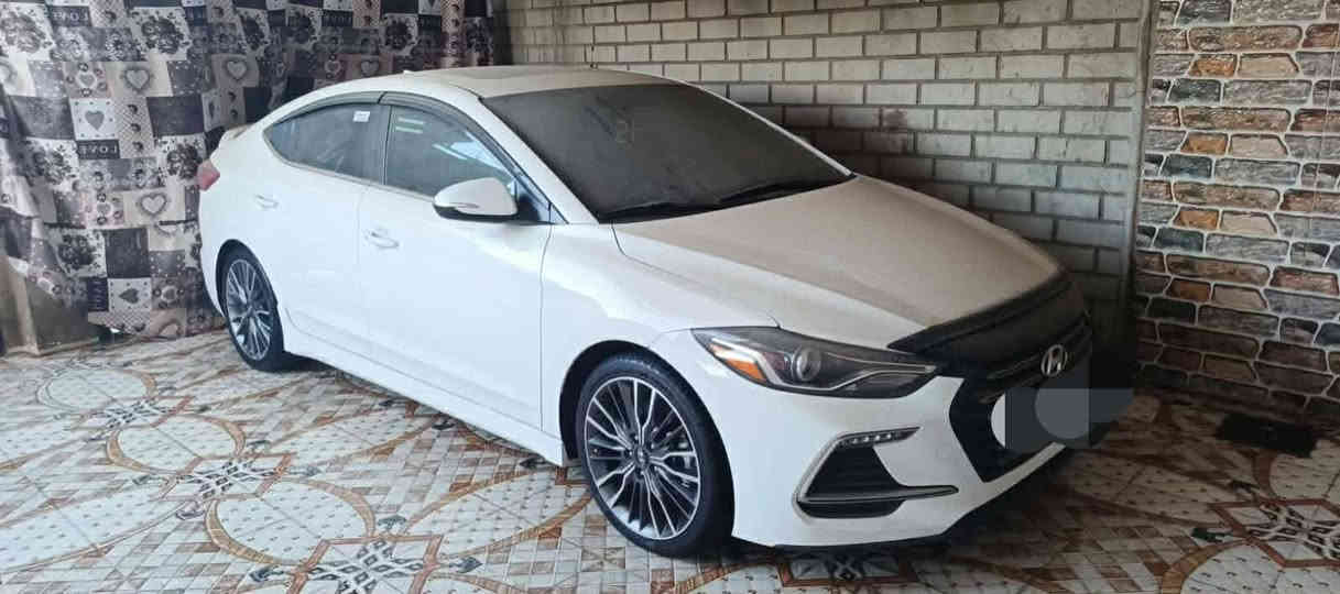 السلام عليكم 
النترا توربو 18 
بدون صبغ اكلين 
سياره فول مواصفات 1/1
اسلايت 
رقم اربيل 
باسمي شخصي شرط تحويل 
لون ابيض 
سعر 160 وبيها مجال قليل 
رقم الهاتف
***********
