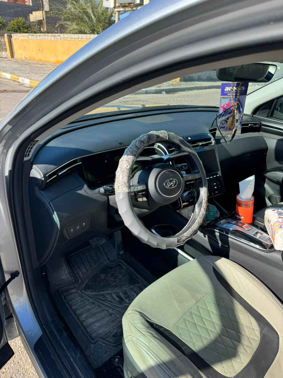 سلام عليكم توسان٢٣ توسان فول مواصفات١/١
بدون تبديل 
بدون ايرباك حادث خلفي بسيط جدا مكان سياره بغداد الشعب
***********
