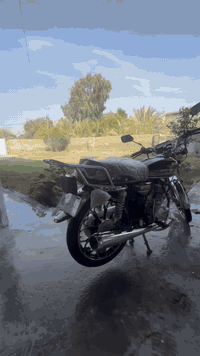 دراجه سونك 2025 للبيع جديده رمبه كفاله عامه مع اوراق كامله 
تشغيل عن بعد بصمتين
 للاتصال ***********
