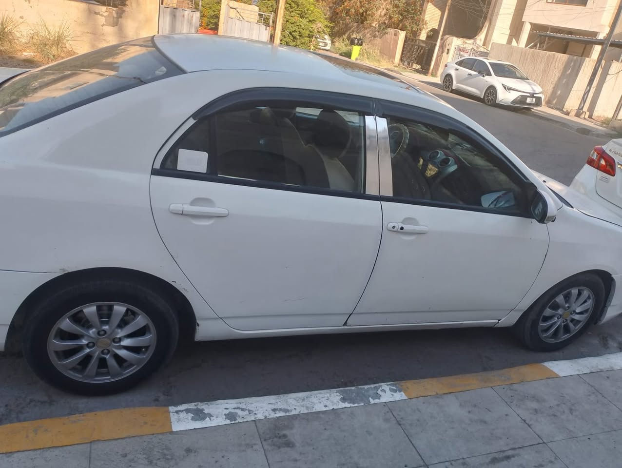 السلام عليكم بي واي دي موديل 13 بغداد دولي اوتماتيك سياره كفاله بيه شويه طخه جاملغ الخلفي السعر 48 مكانه بغداد ***********
