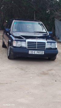 مرسيدس E300 • ١٩٩١ • داخل جلد