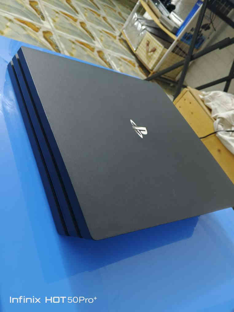 سلام عليكم بلي ٤ برو واحد تيرا  اون لاين الجهاز نضيف كلش كدام عيونكم  ما فتوح ولا مصلح وملحقات كامله وجوستك اصليه وبي ٦ العاب بداخله بيس ٢٥ وبيس ٢٦ سعره ٢٥٠ وبي مجال مكاني نجف مراسله واتساب فقط ***********
