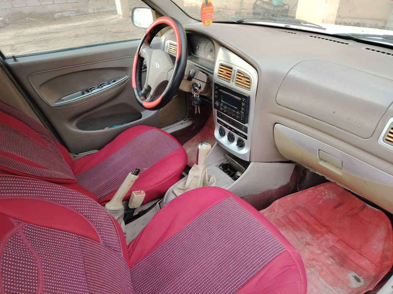 بيع مستعجل شيري كوين 2010 رقم بغداد الماني سنويه 27 نضيفه جدا  مكفوله من الضرر والصبغ والخياس كلها بلاد غرفه جديده تدفئه تبريد ترايها حلو جاهزه من كلشي السعر 38$ وبيها مجال مكاني بابل الحصوة للاتصال ***********
